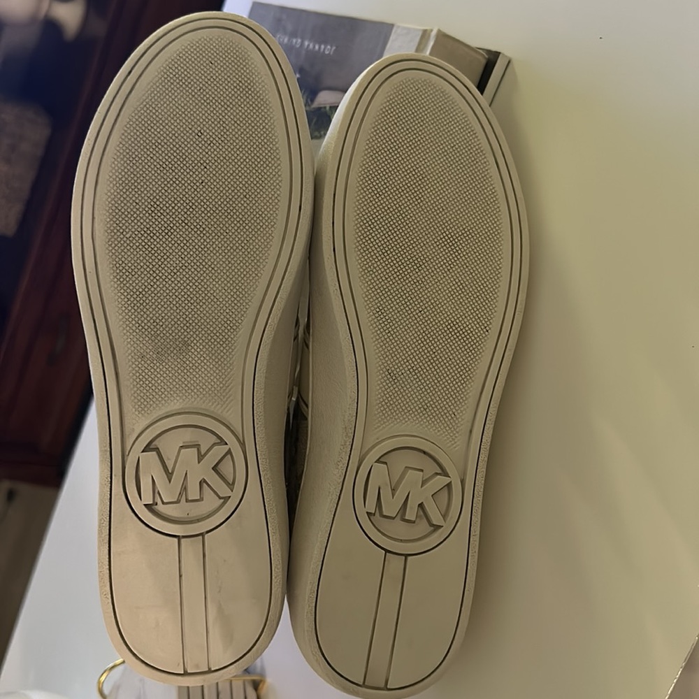 Michael Kors Stripe Lace-Up Size 6.5 - Picture 12 of 12